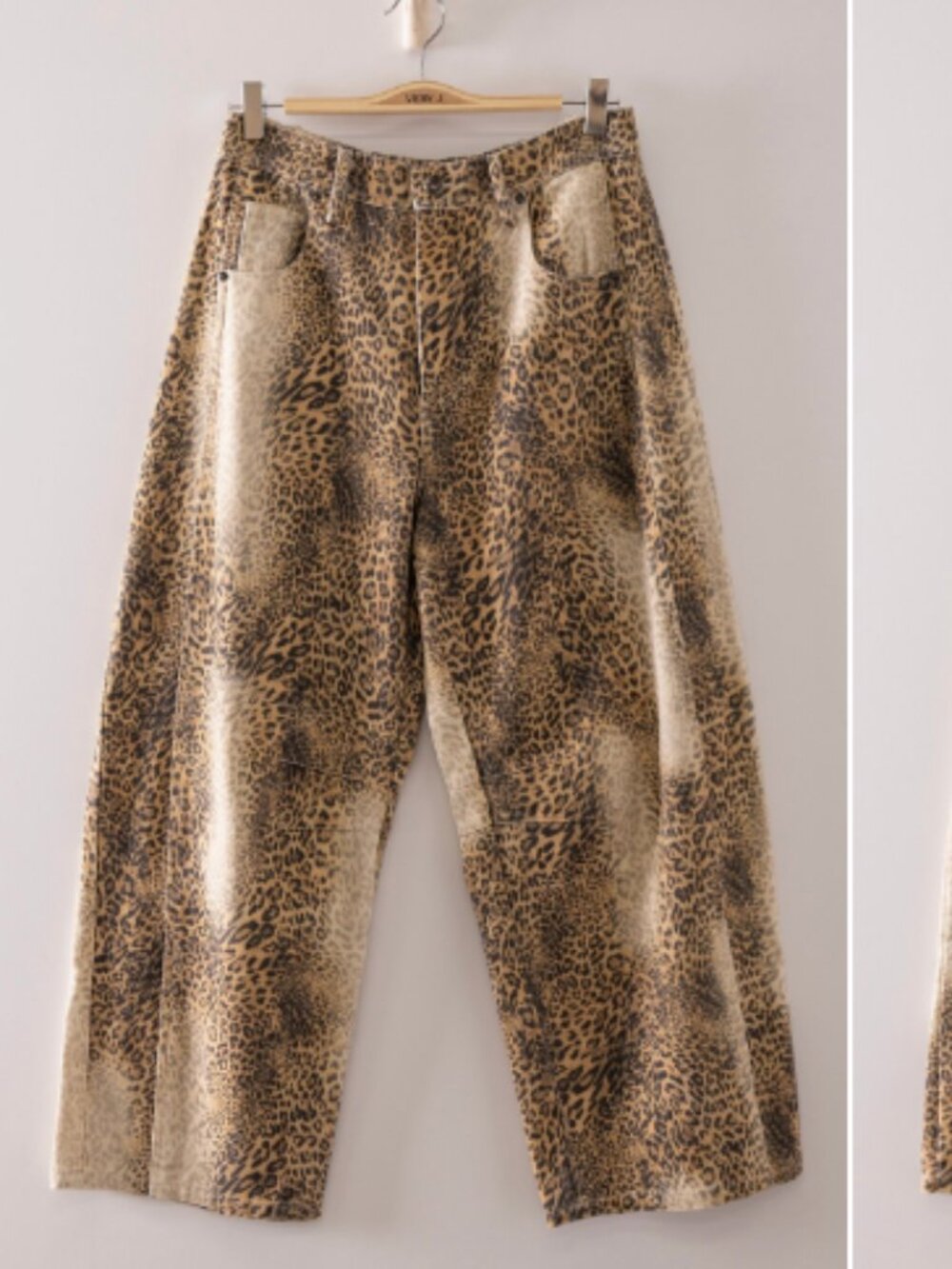 New In by Very J- Allover print barrel pants mocha color